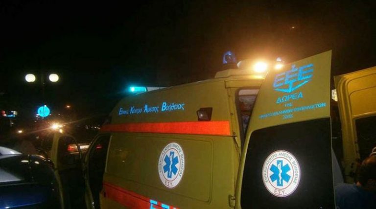 Νέα Μάκρη: Σοβαρό τροχαίο με 3 τραυματίες στη Λ. Διονύσου – Απεγκλώβισε άτομο η Πυροσβεστική
