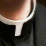 Χειροπέδες σε ιερέα και τον σύντροφό του για παράνομη διακίνηση βιάγκρα