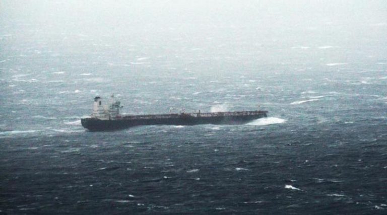 Ακυρη η κατάσχεση του ιρανικού πετρελαίου από το πλοίο στην Κάρυστο – Ξεμπλοκάρει η υπόθεση με τα τάνκερ στο Ιράν;