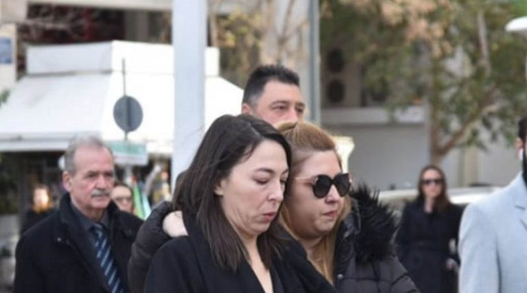 Αλίκη Κατσαβού: Ραγίζουν καρδιές τα μηνύματά της μία μέρα μετά την κηδεία του Κώστα Βουτσά