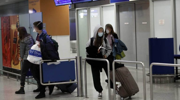 Νέα αλλαγή στα μέτρα για τους ταξιδιώτες που έρχονται Ελλάδα από το εξωτερικό – Τι θα ισχύει