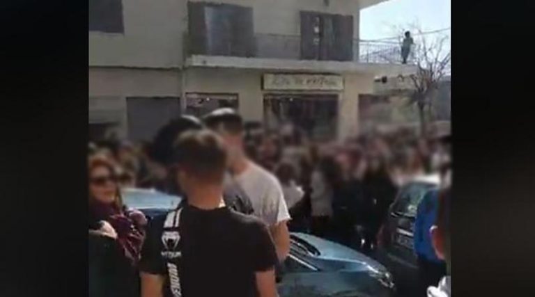 Παλλήνη- Γέρακας: Διακοπή της κυκλοφορίας στη Λ. Μαραθώνος λόγω της μαθητικής πορείας (φωτό)