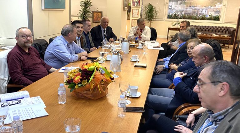 Κορονοϊός: Ευρεία σύσκεψη του κ. Πατούλη με τους Διευθυντές και Προϊσταμένους των Υγειονομικών Υπηρεσιών της Περιφέρειας