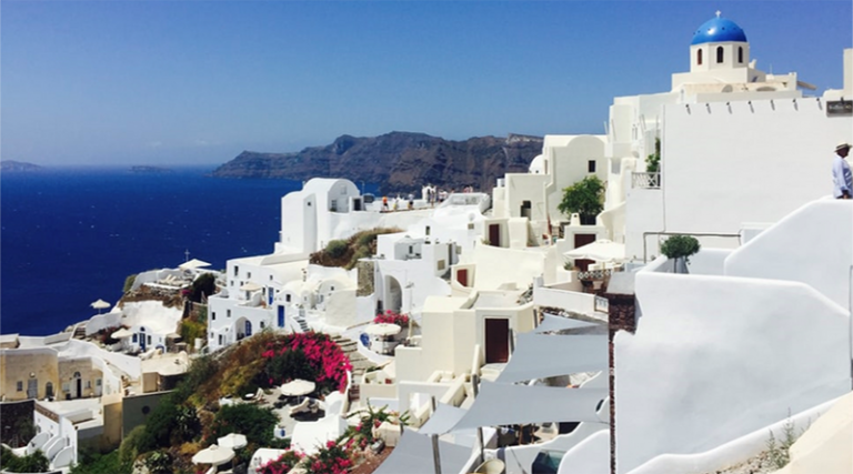 Τουρισμός: Απλησίαστες οι διακοπές στα νησιά για τους Έλληνες – Πόσα θα πληρώσει μια οικογένεια