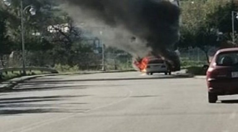 Αυτοκίνητο τυλίχθηκε στις φλόγες (video)