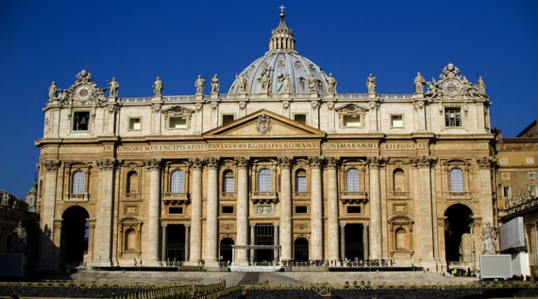 Κορονοϊός, Ρώμη: Ανοιχτές οι Εκκλησίες χωρίς Λειτουργίες και Θεία Κοινωνία
