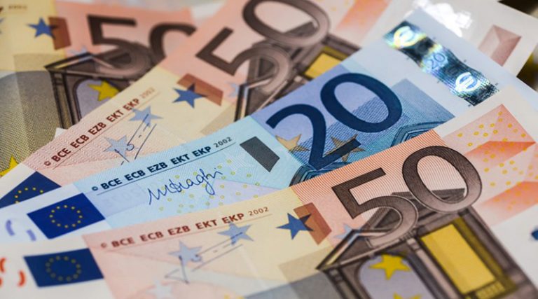 Κατώτατος μισθός: Στα 780 ευρώ από 1η Απριλίου – Πόσα κερδίζουν οι εργαζόμενοι, ποια επιδόματα αυξάνονται