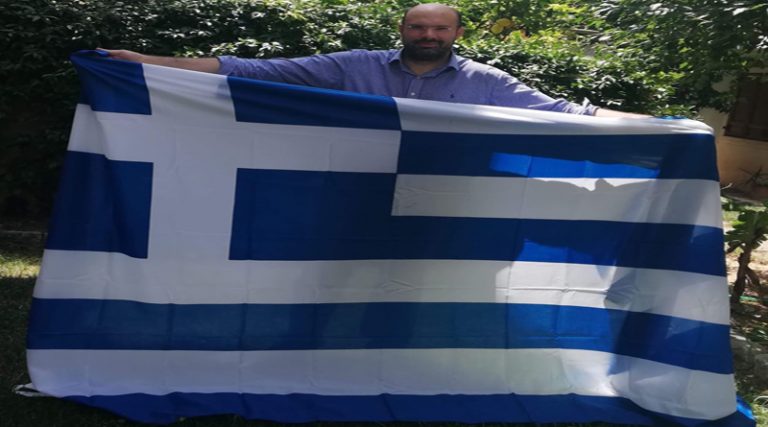 Ν. Καλαντζής: «Να τοποθετηθούν οι ελληνικές σημαίες από σήμερα σε κάθε σπίτι στο Δήμο Παλλήνης»