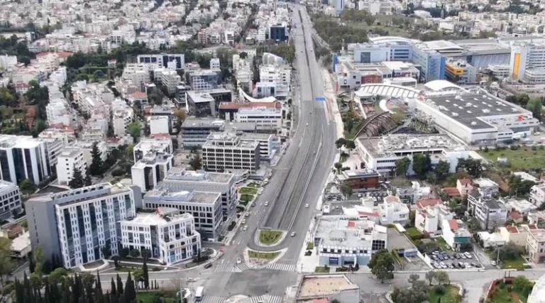 Απαγόρευση κυκλοφορίας: Η εικόνα των μεγαλύτερων οδικών αξόνων της Αθήνας από ψηλά! (βίντεο)