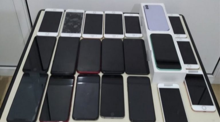 Ανήλικοι έκλεψαν 22 πανάκριβα κινητά