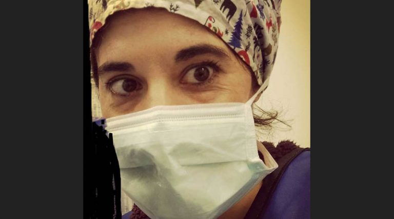 Τραγωδία: Νοσοκόμα αυτοκτόνησε πιστεύοντας ότι είχε μεταδώσει σε άλλους τον κορονοϊό