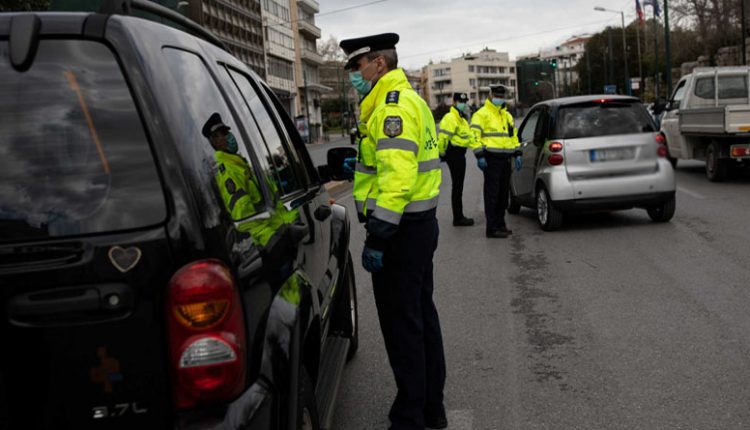 Νέα μέτρα προανήγγειλε ο Χρυσοχοΐδης - Η Αστυνομία στους δρόμους τα Χριστούγεννα | iRafina