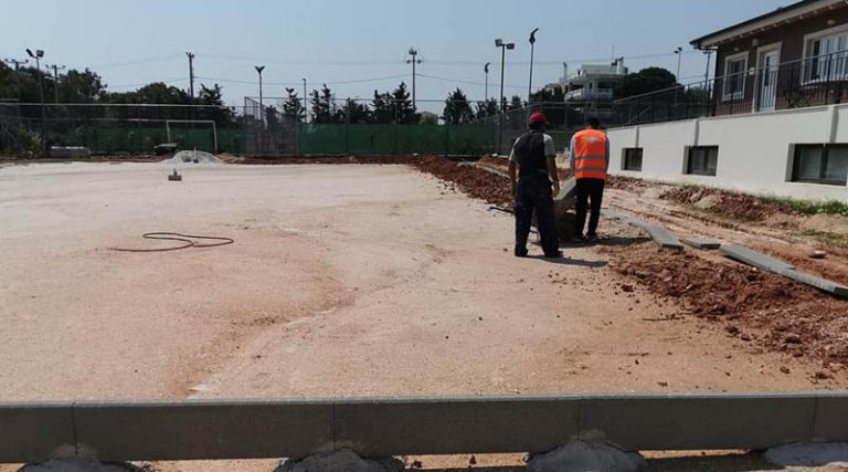 Ραφήνα: Συνεχίζονται οι εργασίες για την κατασκευή του γηπέδου 5×5 στο Ν. Βουτζά