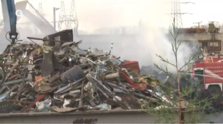 Φωτιά σε χώρο ανακύκλωσης στη Μάνδρα