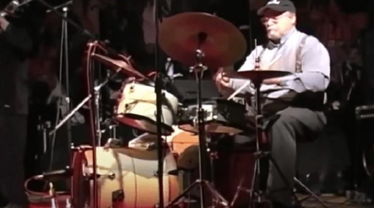 Πέθανε ο βετεράνος ντράμερ της τζαζ Τζίμι Κομπ