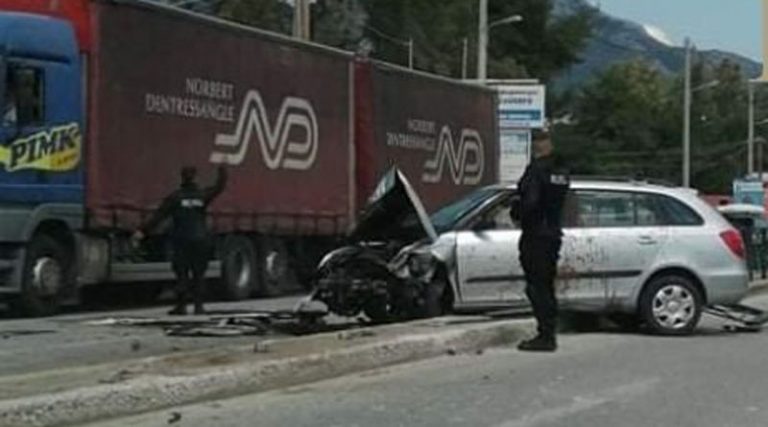 Νέες πληροφορίες για το σοβαρό τροχαίο στη Νέα Μάκρη: Δύο οι τραυματίες, βγήκε στο αντίθετο στη Λ. Μαραθώνος!