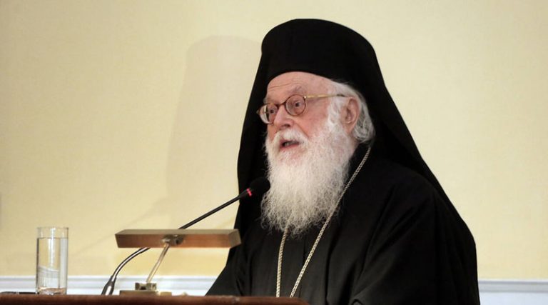 Αρχιεπίσκοπος Αναστάσιoς: Καθησυχαστική η Κοτανίδου για την πορεία της υγείας του