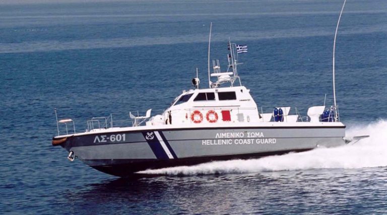 Συναγερμός στο Λιμενικό για ακυβέρνητο σκάφος στο Λαύριο