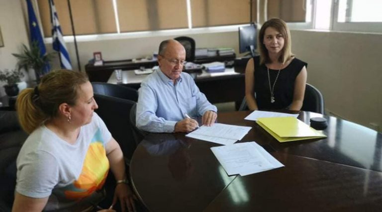 Έπεσαν οι υπογραφές για δύο σημαντικά έργα για τον Δήμο Μαραθώνα
