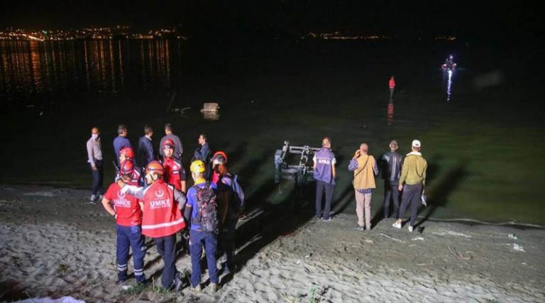Τραγωδία στην Τουρκία: Συντριβή αεροσκάφους με επτά νεκρούς (φωτό)