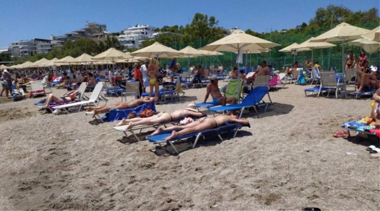 Ξεπερνούν τα 150 ευρώ το Σαββατοκύριακο οι ξαπλώστρες σε παραλίες της Ανατολικής Αττικής!