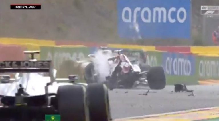 Formula 1: Τρομακτικό ατύχημα Τζιοβινάτσι – Ράσελ και νέος θρίαμβος του Χάμιλτον (video)