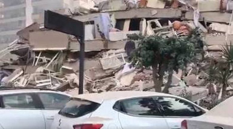 Σεισμός: Χάος και θάνατος στη Σμύρνη – 6 νεκροί, 200 τραυματίες και δεκάδες εγκλωβισμένοι