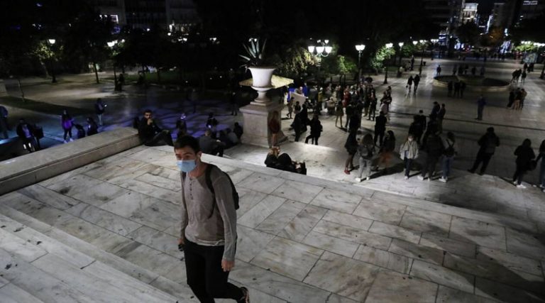 Κορονοϊός: Οι επιπτώσεις του lockdown στην ψυχολογία και η θλιβερή πρωτιά της Ελλάδας