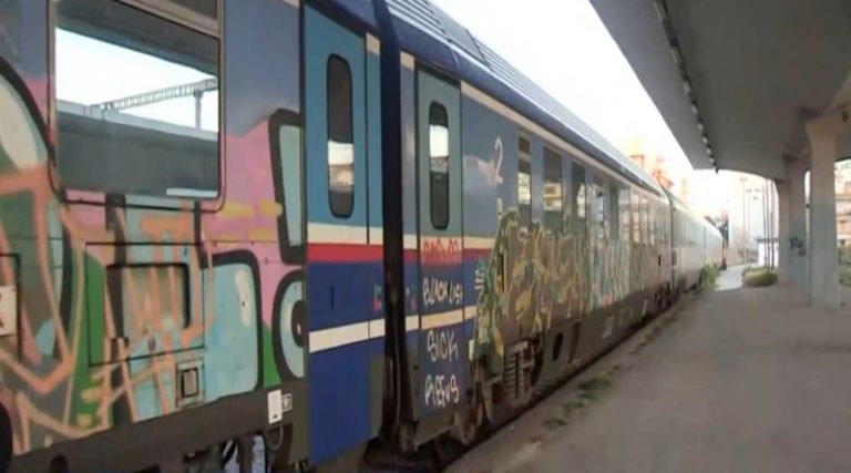 Μέσα στα τρένα για τη μεταφορά ασθενών – Σχέδιο για άνοιγμα καταφυγίου (βίντεο)