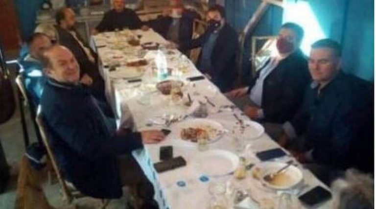 Κορονοϊός: Οργή για τραπέζωμα 12 ατόμων με τη συμμετοχή δημάρχου και αντιδημάρχου