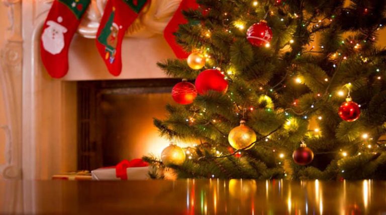 Υπολογίστε εύκολα πόσο ρεύμα καίτε για τα χριστουγεννιάτικα λαμπάκια