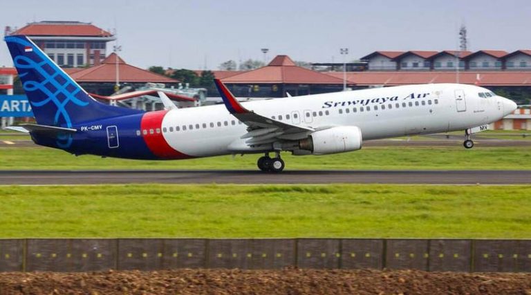 Θρίλερ για αεροπλάνο της Sriwijaya Air με περισσότερους από 50 επιβάτες – Χάθηκε η επαφή λίγο μετά την απογείωση