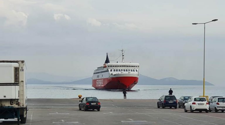 Το Fast Ferries Andros το πρώτο πλοίο που “έδεσε” στη Ραφήνα για το 2021 – Πως υποδέχθηκαν στη Μύκονο το Superferry (φωτό & βίντεο)