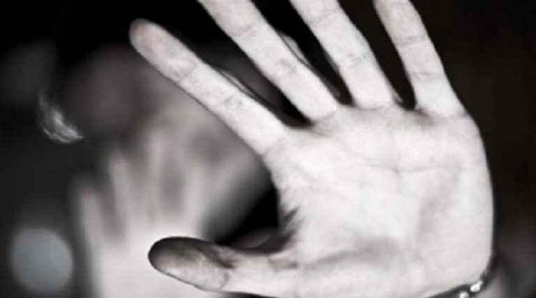 Λαύριο: Το χρονικό της φρίκης με τον πατριό που ασελγούσε στην 13χρονη κόρη της συντρόφου του