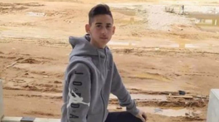 Σπαραγμός στην κηδεία του 15χρονου Κωνσταντίνου που είχε υποστεί ανακοπή στο σχολείο