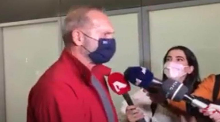 Πέτρος Κωστόπουλος: Επεισόδιο με φωνές στο αεροδρόμιο στα Σπάτα – Τι συνέβη (βίντεο)