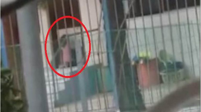 Απαράδεκτο! Στη θέση της παραμένει η νηπιαγωγός που άφησε 4χρονη στο κρύο, μέχρι να ολοκληρωθεί η έρευνα! (βίντεο)