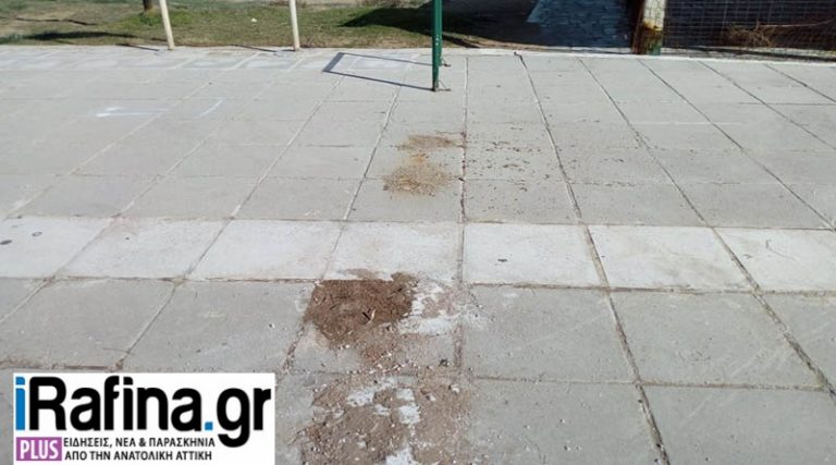 Ραφήνα: Ξηλώθηκαν τα κατεστραμμένα κάγκελα στην πλαζ μετά το ρεπορτάζ του iRafina.gr (φωτό)