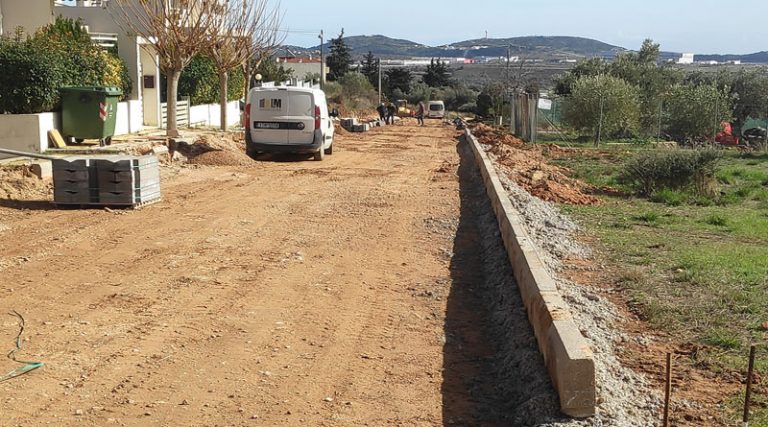 Σπάτα: Ξεκίνησαν τα έργα κατασκευής οδών και τοποθέτησης νέων αγωγών ύδρευσης (φωτό)