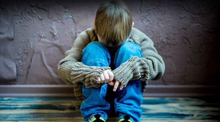 Συγκλονίζει η κατάθεση 14χρονου – «Με βίασαν άλλοι δύο εκτός από τον πατριό μου»