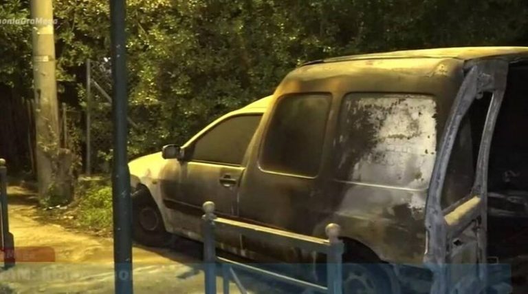 Μπαράζ επιθέσεων το βράδυ: Έκαψαν όχημα, έβαλαν γκαζάκια σε κατάστημα (video)