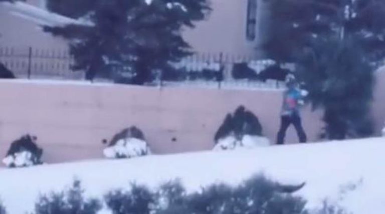 Πικέρμι: Βγήκε για snowboard στο Ντράφι! (βίντεο)