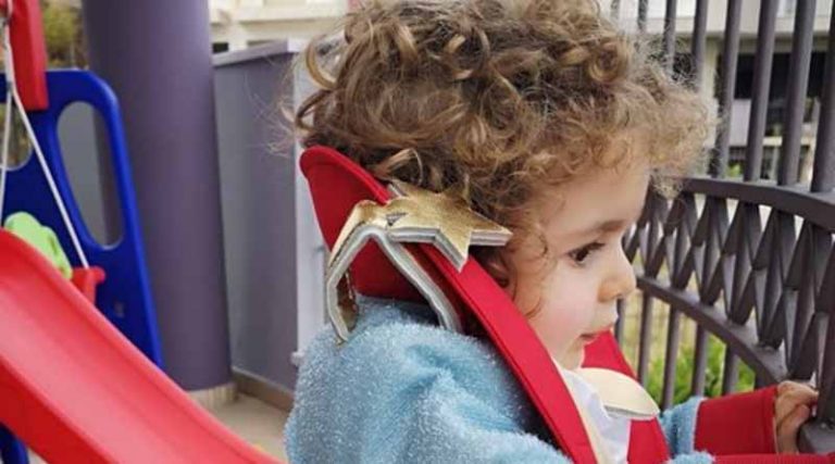 Παναγιώτης – Ραφαήλ: Ο μικρός «μαχητής» ντύθηκε «Μικρός Πρίγκιπας» – Το συγκινητικό μήνυμα