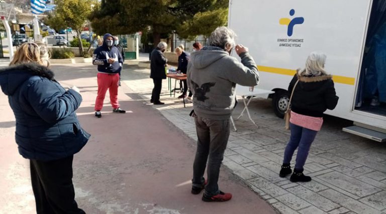Κορονοϊός: Εφιαλτική πρόβλεψη Σαρηγιάννη για 9.000 κρούσματα τον Δεκέμβριο