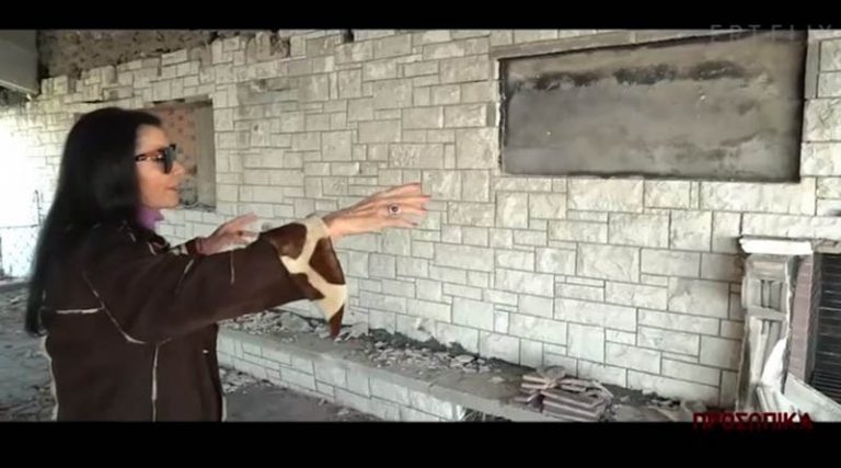 “Λύγισε” η Ζωζώ Σαπουντζάκη: Ήταν το κισμέτ μου να καεί το σπίτι μου… έχει ο Θεός (video)