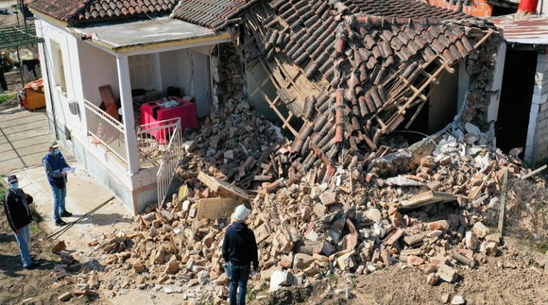 Σεισμός στην Ελασσόνα: 40 εκατοστά καθίζηση από τα 6 Ρίχτερ – Τι λέει ο Λέκκας