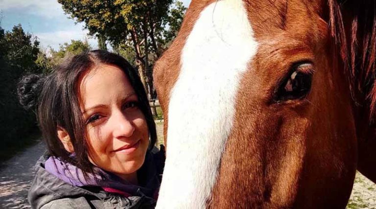 Μαραθώνας! Hλέκτρα Ασιλιάν: Η αμαζόνα που αγκαλιάζει τον αυτισμό και τα άλογα
