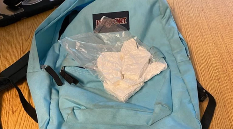 Απίστευτο: Μαθητής εμφανίστηκε σε σχολείο με 260 γραμμάρια κοκαΐνης