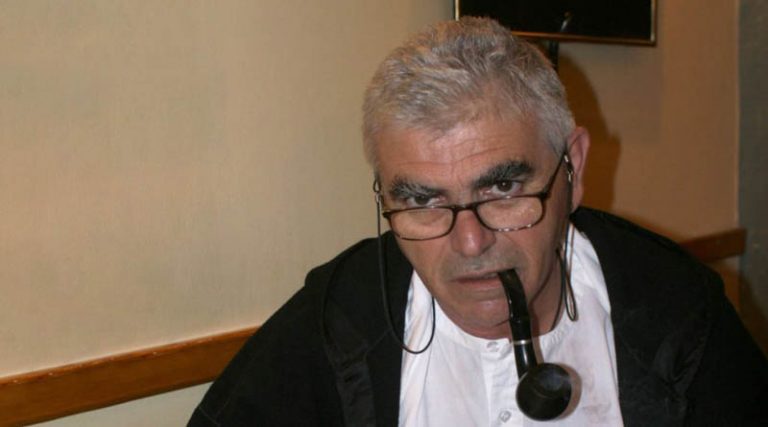 Πέθανε ο συγγραφέας, ποιητής και δημοσιογράφος Άγγελος Πετρουλάκης