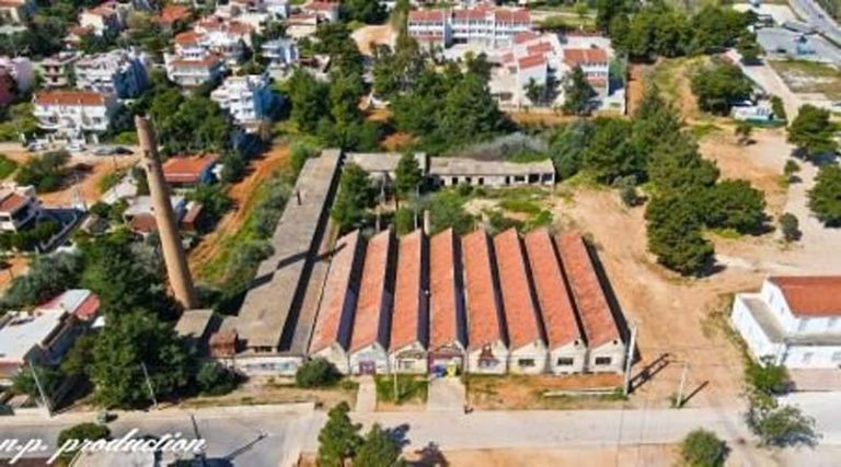Νέα Μάκρη: Πώς είναι σήμερα το εγκαταλελειμμένο εργοστάσιο πορσελάνης – Ποια ελληνική σειρά γυρίστηκε εκεί